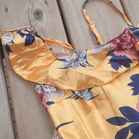 Romper - Picture 2 of 12